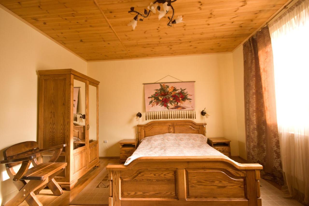Na Velykim Hotel Yaremche Eksteriør billede