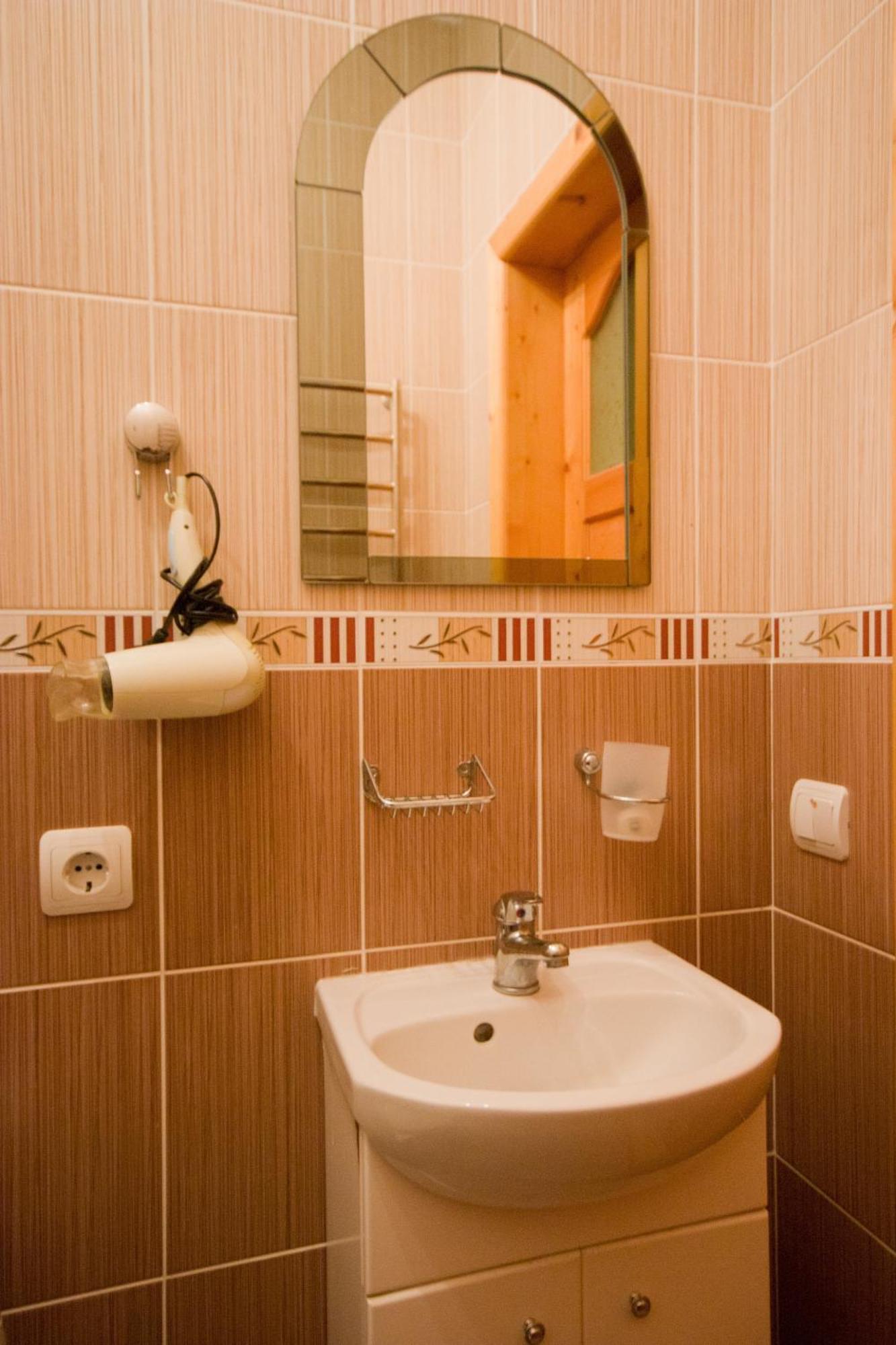 Na Velykim Hotel Yaremche Værelse billede